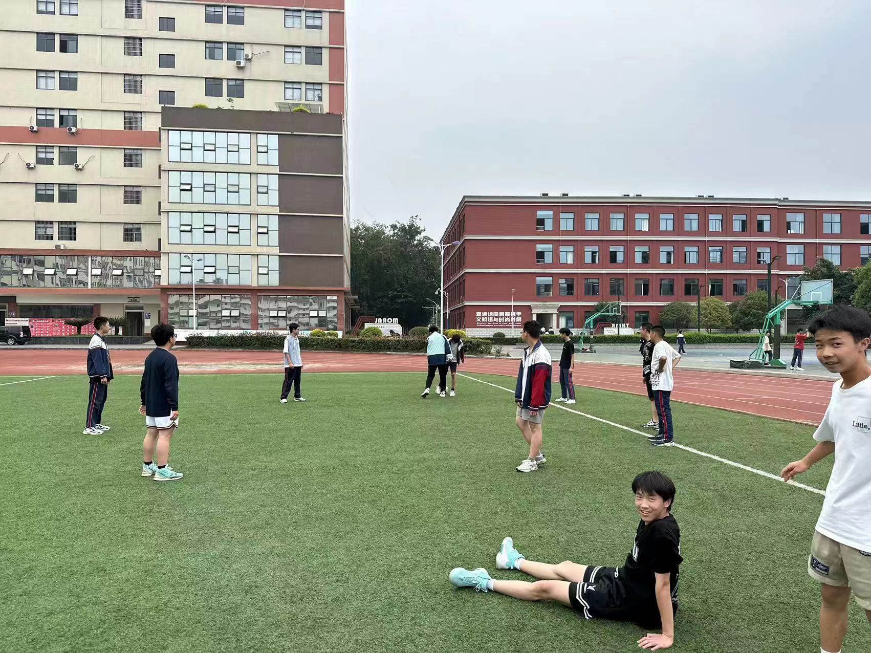 迎“双考”，成川外举行减压活动(图12)