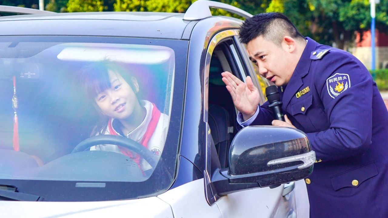 车来了！请注意！(图6)