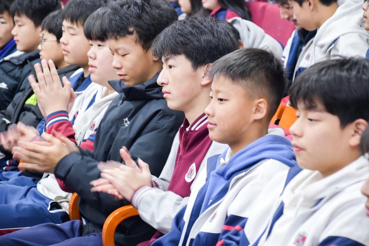 我宣布，学期全科状元有→(图15)