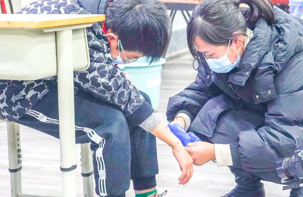 预防诺如病毒 共筑健康屏障 | 成川外举行预防诺如病毒应急处置演练(图8)