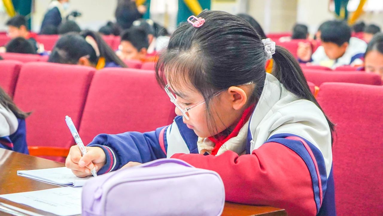 1-2501041T939151.jpg