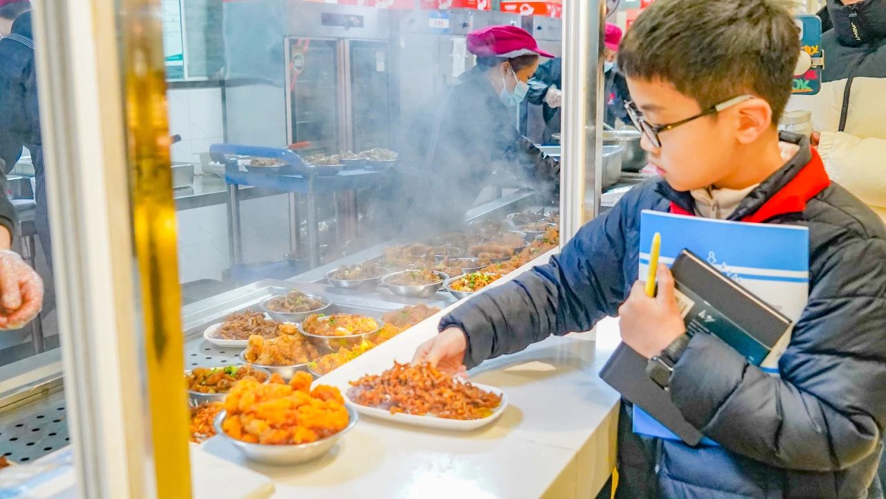 以“金牌服务”理念打造校园食堂新标杆！(图13)
