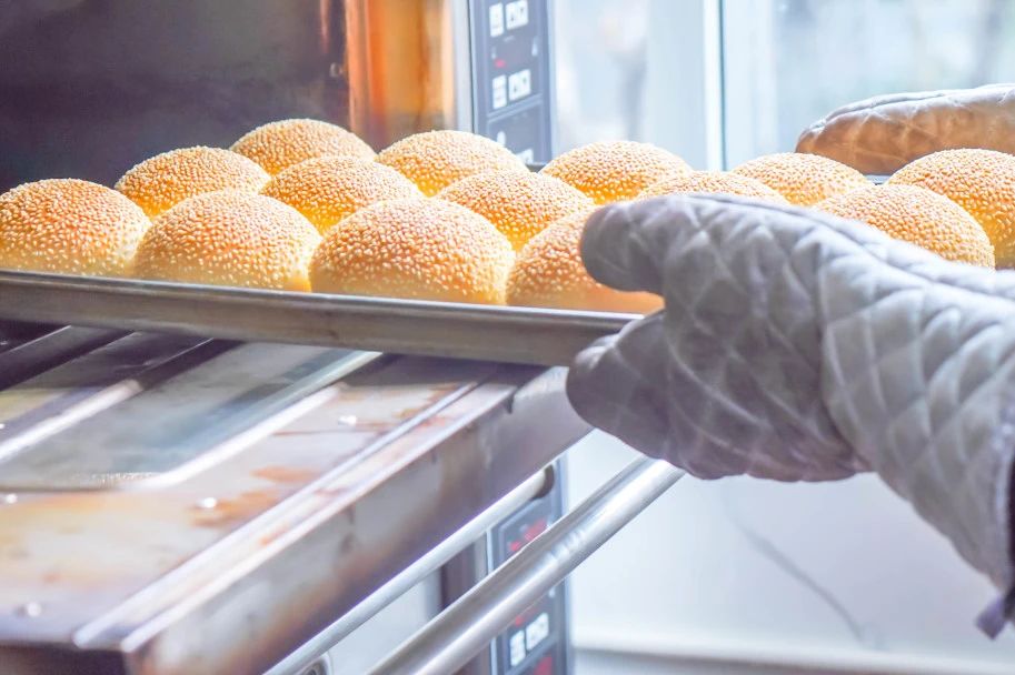 同学们说“想吃西餐”！学校食堂：必须安排！(图10)