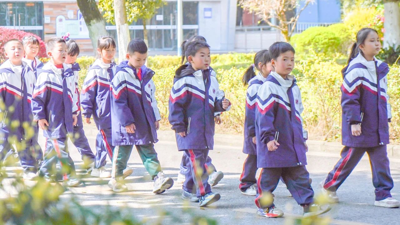 同学们，1周岁快乐啊！(图38)