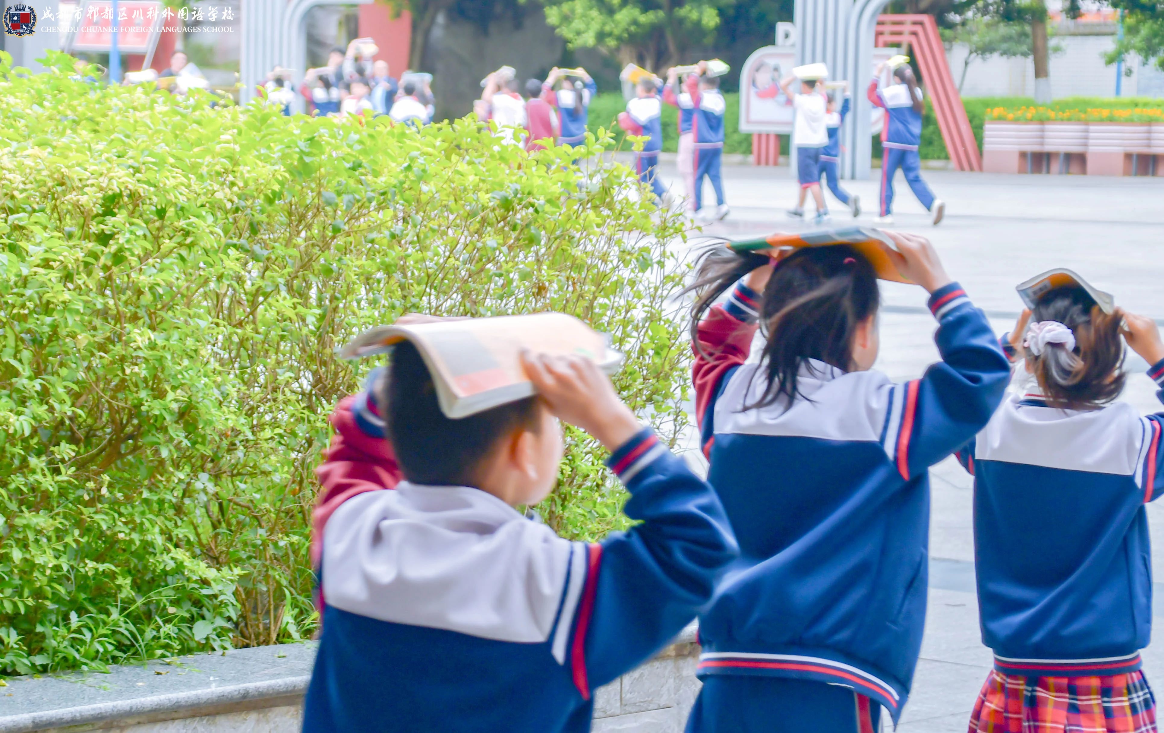 筑牢安全防线 共创平安校园丨成都市郫都区川科外国语学校开展消防（地震）应急演练(图9)