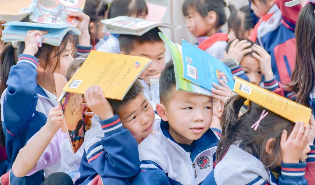 筑牢安全防线 共创平安校园丨成都市郫都区川科外国语学校开展消防（地震）应急演练(图18)